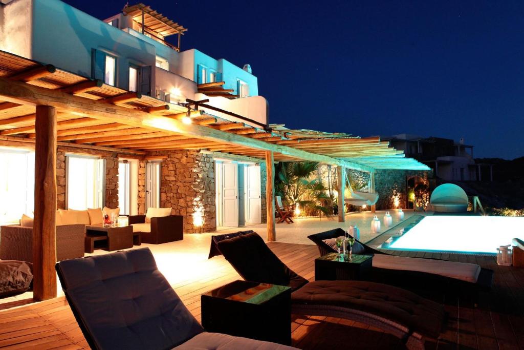 Super Deluxe Mykonos Villa - Villa Orion - 12 Bedroom - 2 Private Infinity Pools - Helipad - Kastro photo 2