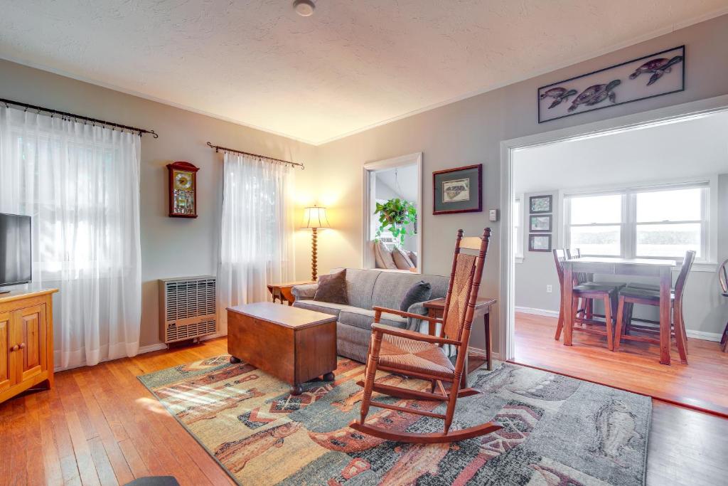 Quiet Plymouth Cottage on Great South Pond! photo 3