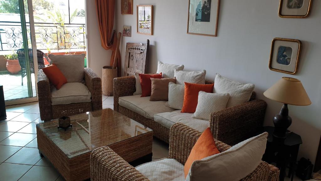 Appartement agréable avec 2 très belles terrasses au coeur de Rabat photo 3