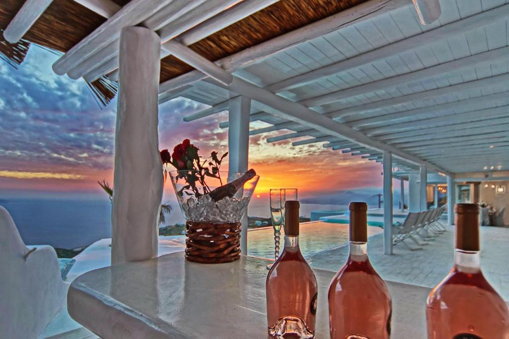 Magnificent Mykonos Villa - Villa Blue Paradise - 8 Bedroom - Private Pool And Bar - Panoramic SeaViews photo 2