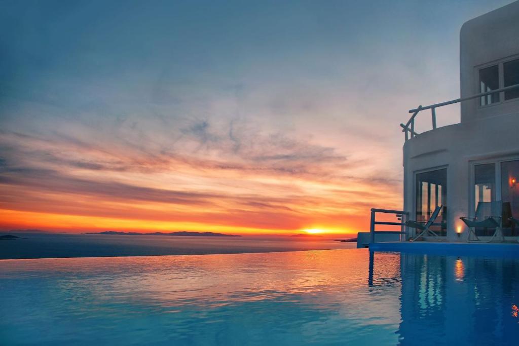 Magnificent Mykonos Villa - Villa Blue Paradise - 8 Bedroom - Private Pool And Bar - Panoramic SeaViews photo 3