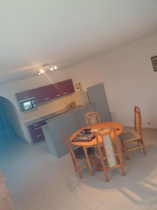 Bel appartement spacieux propre proche de tout. photo 1