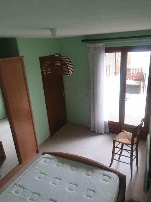 Bel appartement spacieux propre proche de tout. photo 3