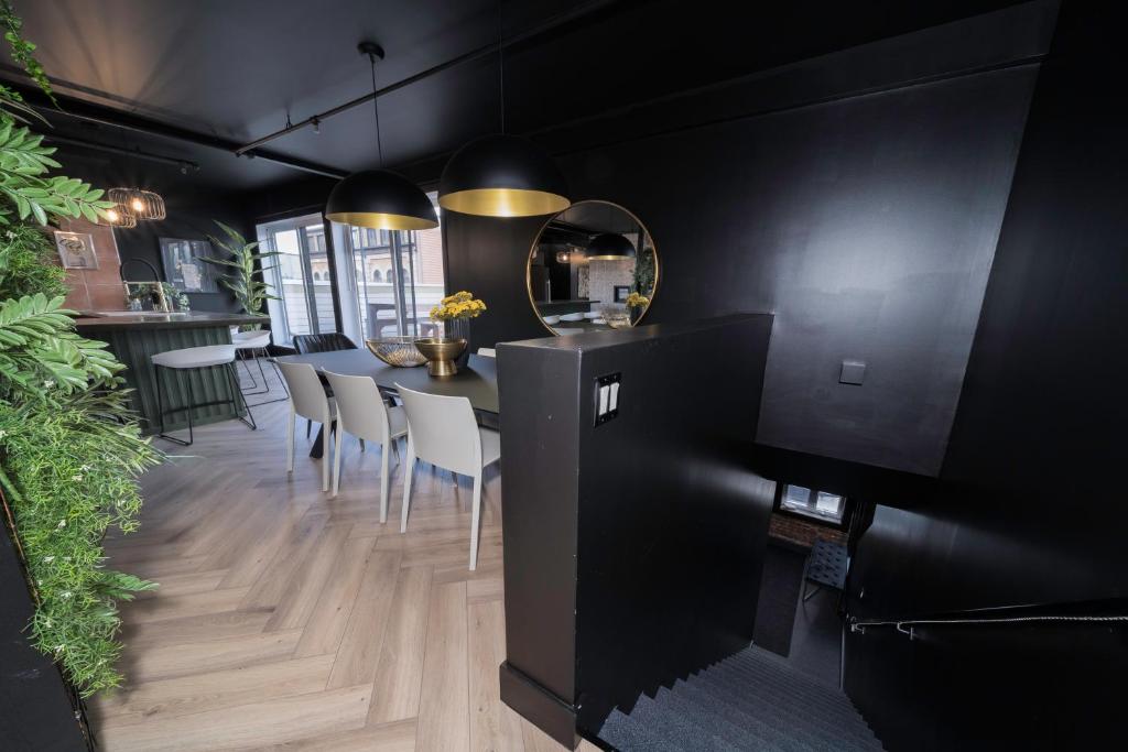 Heaven's Garden / / Luxury penthouse downtown photo 2