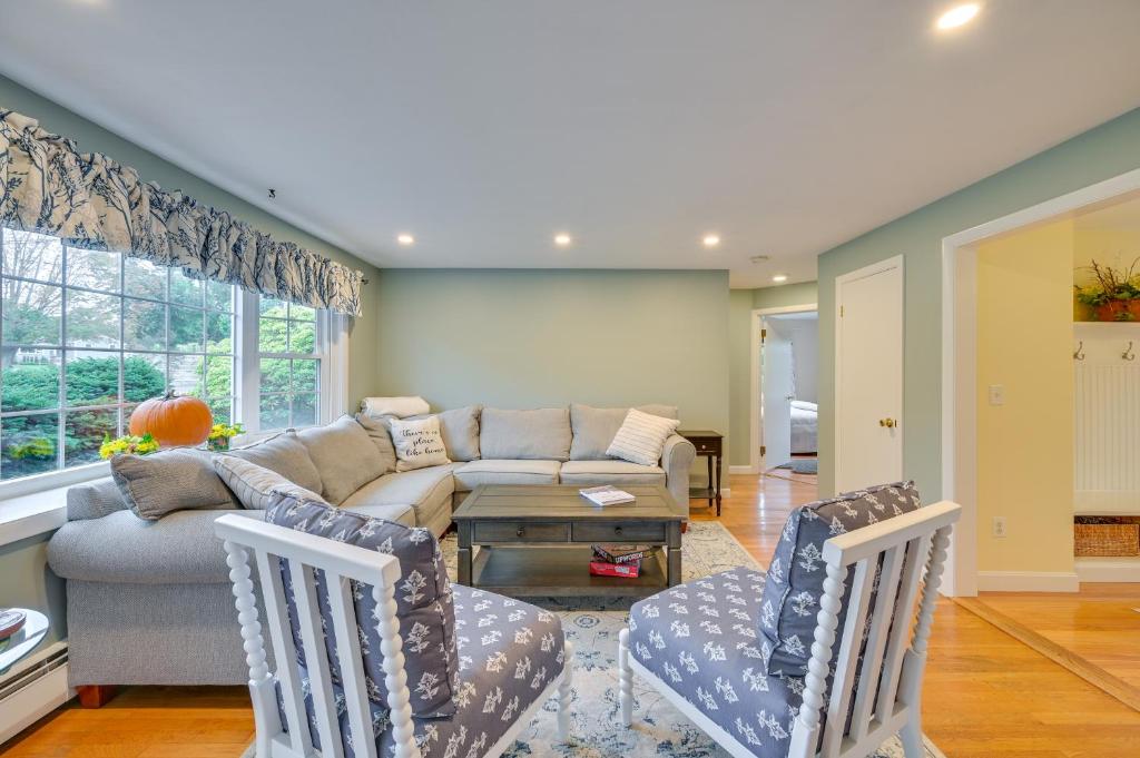 Marblehead Vacation Rental 1 Mi to Devereux Beach photo 4