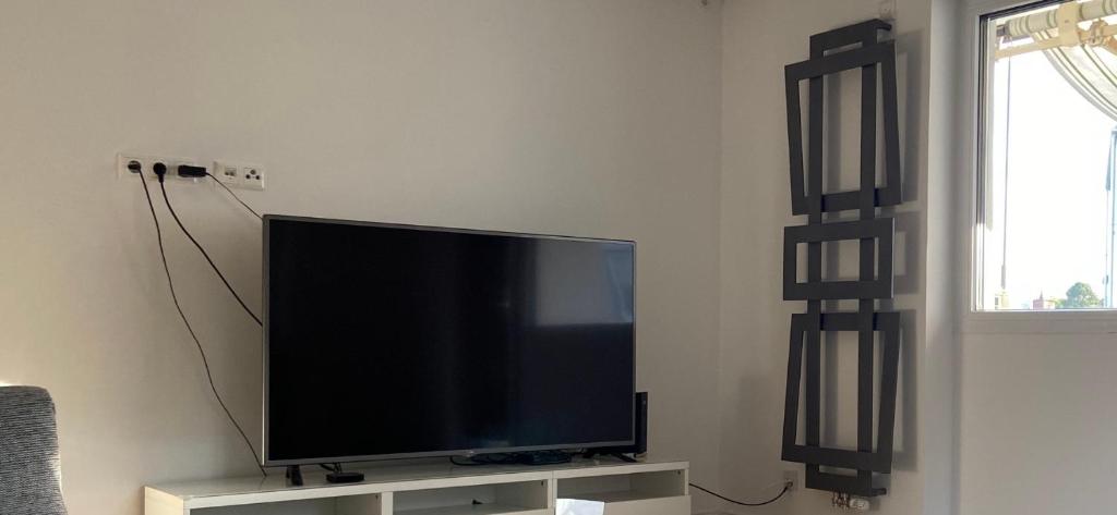 Luxury apartment with air conditioning & Jaccuzzi near Frankfurt Wiesbaden photo 1