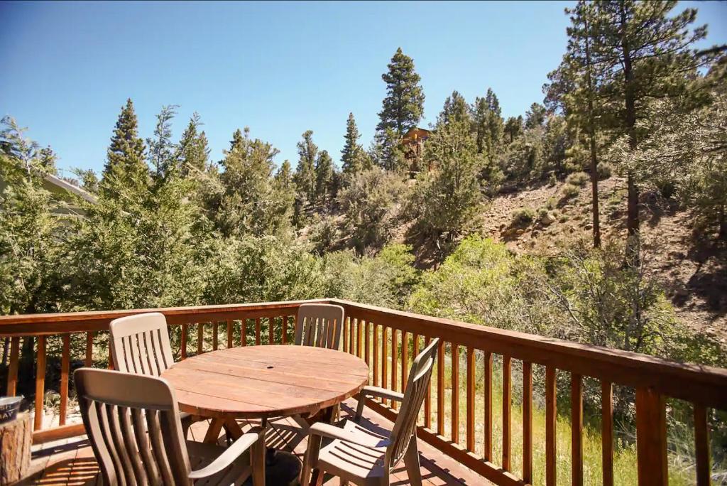 Secluded Big Bear Cabin with Private Hot Tub and Deck photo 1