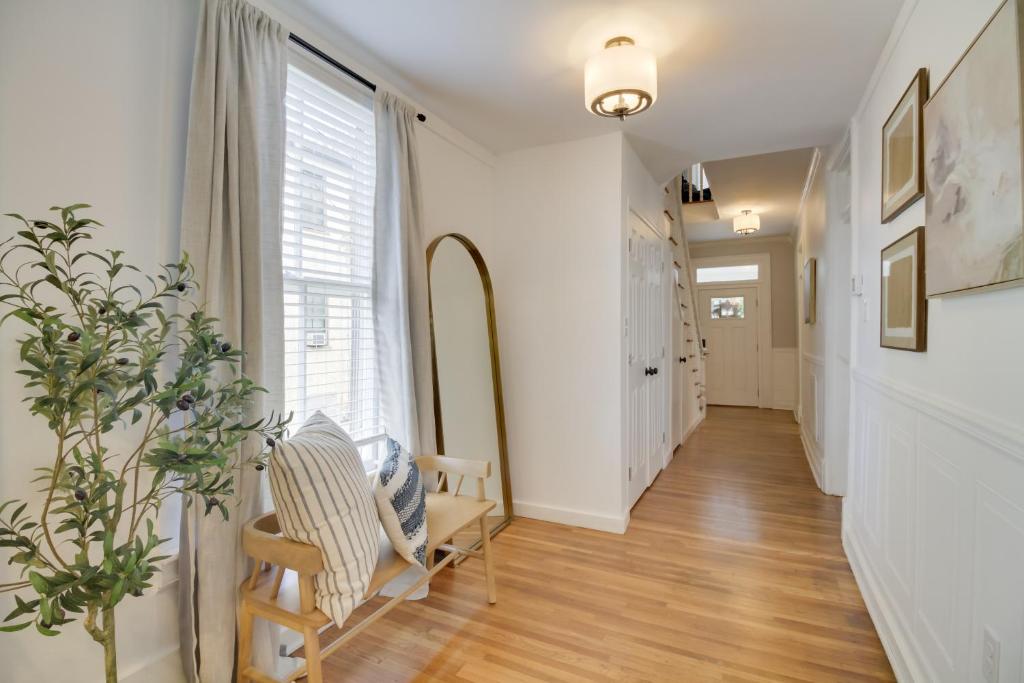 Cozy Virginia Home in Lynchburg Historic District! photo 3
