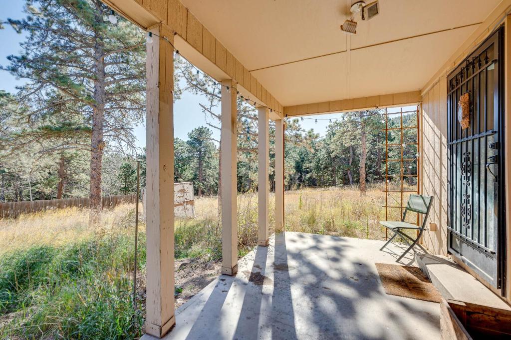 Peaceful Pet-Friendly Cabin 17 Mi to Golden! photo 2