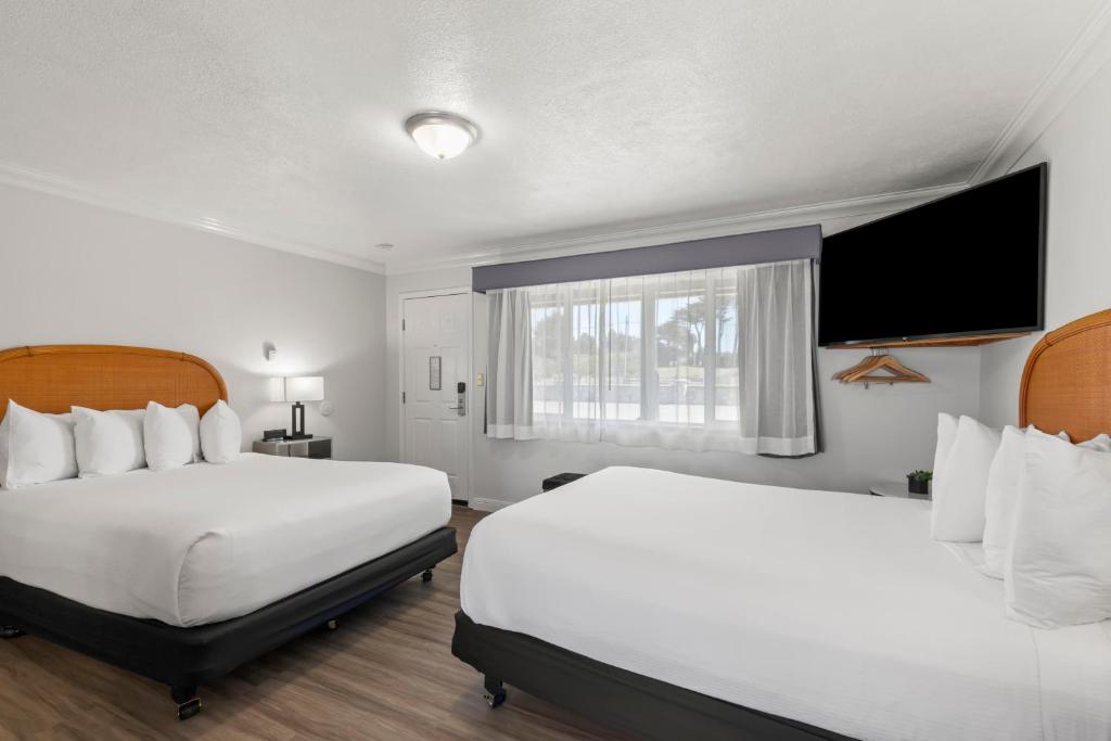 Beachcomber Motel photo 2