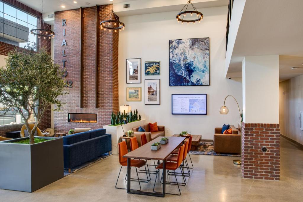 Ayres Hotel Rialto Fontana image