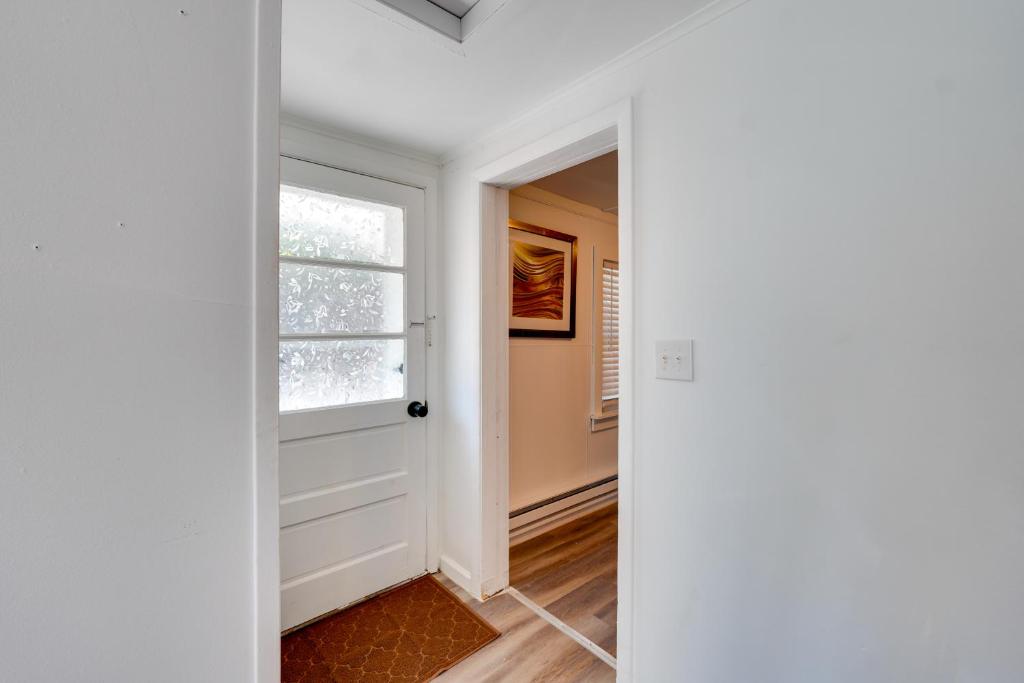 Quaint Kingston Home 4 Mi to Historic Waterfront photo 3