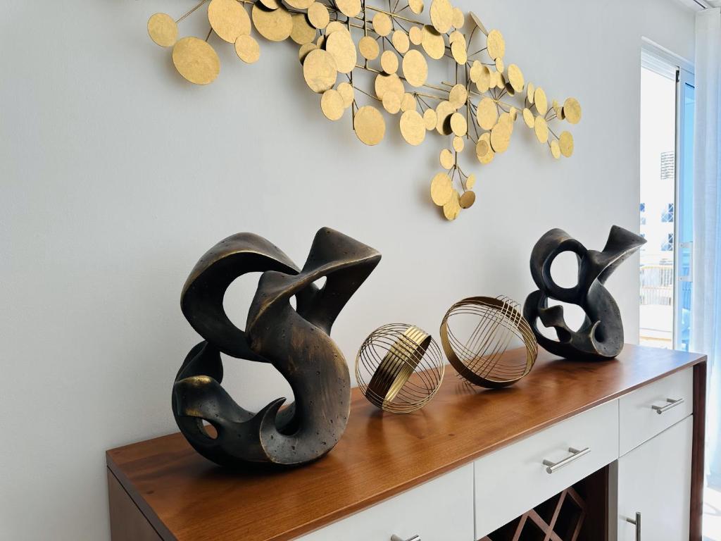 Rustic Elegance St photo 4