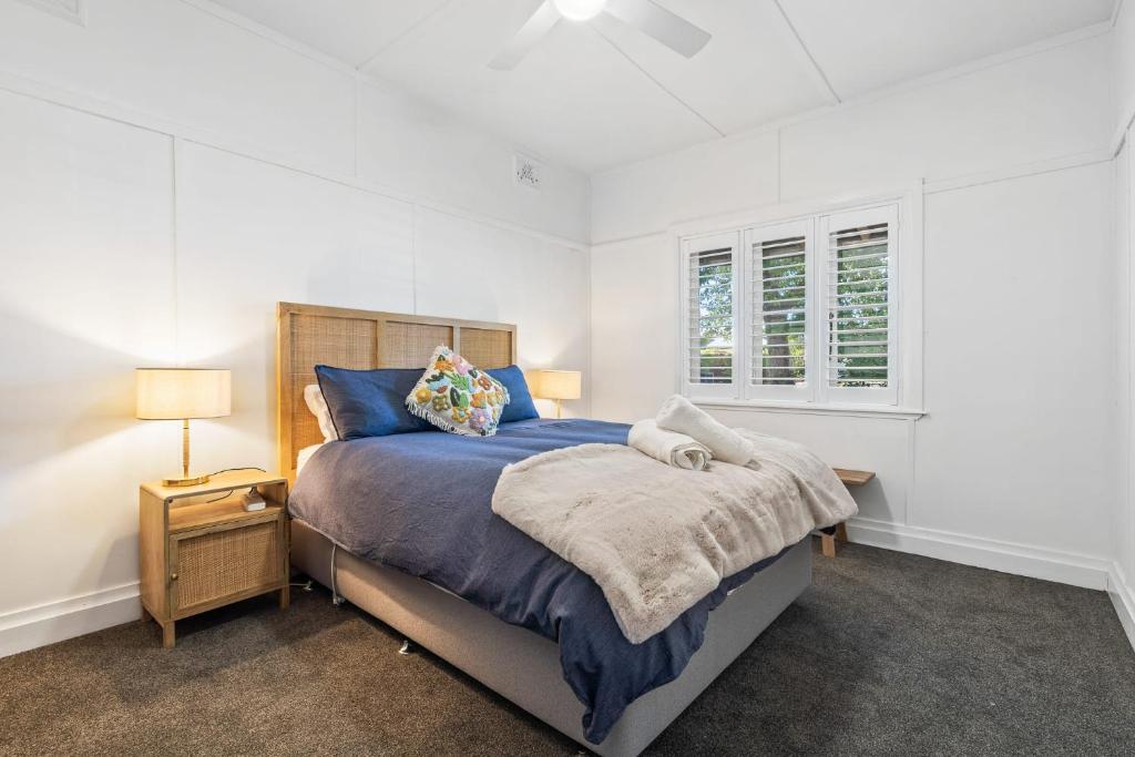 Johnno's Cottage - Prime Location - Sleeps 4 photo 3