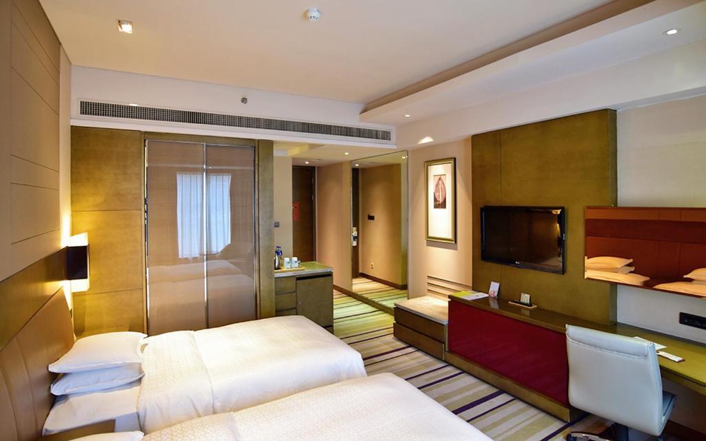 The QUBE Hotel Yangzhou photo 2