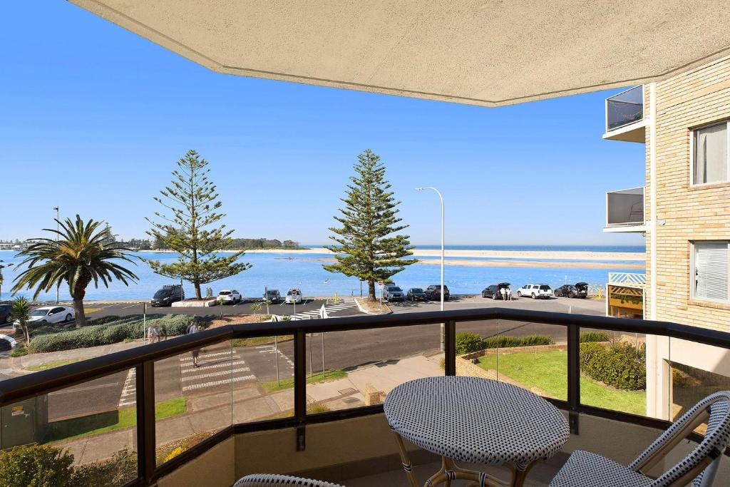 Sundowner Apartment 6