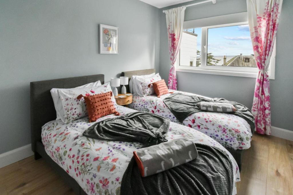 Blacksand sea view cottage photo 2