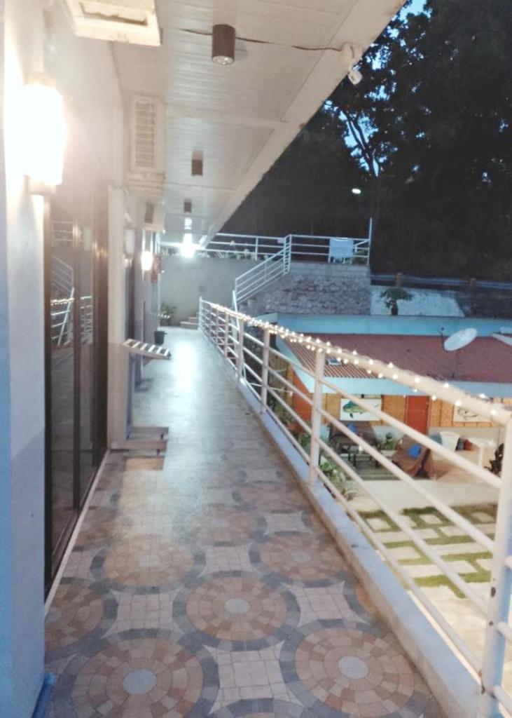 Hostel Oslob Anglers Hub Resort - Tap to explore photos