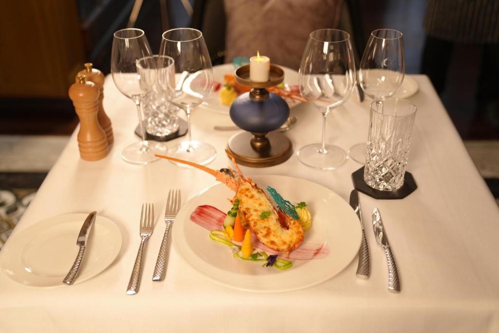 Paradise Elegance Cruise Halong