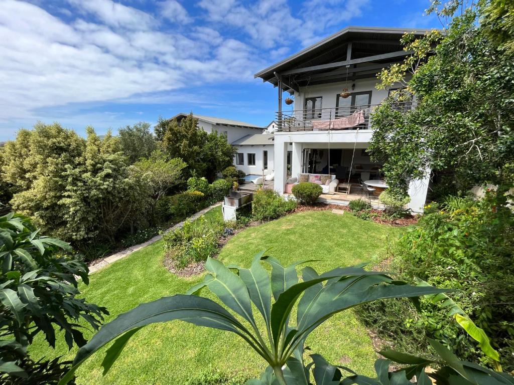 Baha Sanctuary House - 3 Bedroom House with Pool photo 1