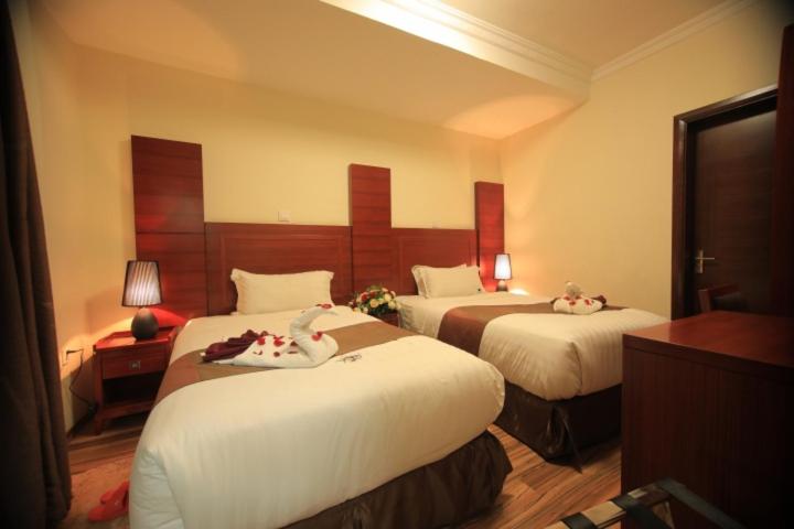 Hotel Miracle photo 2