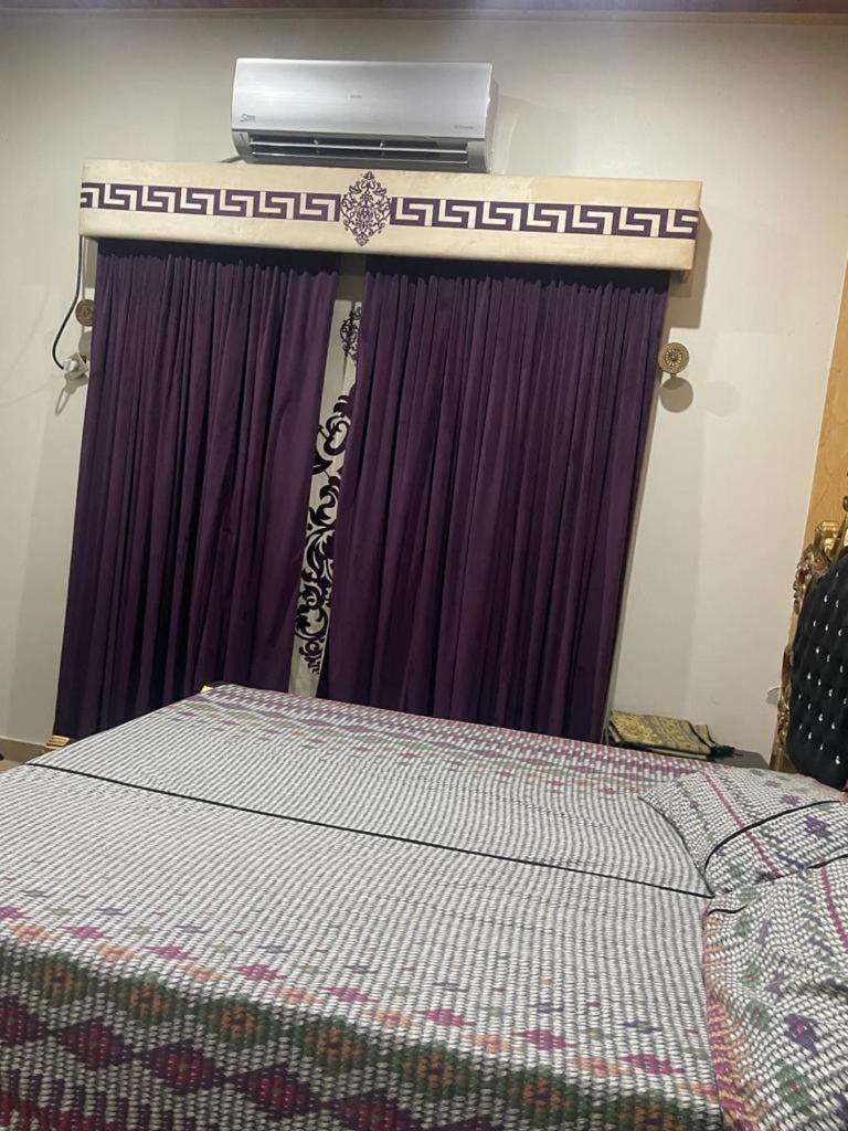 Warraich villa gt raod gujrat entire