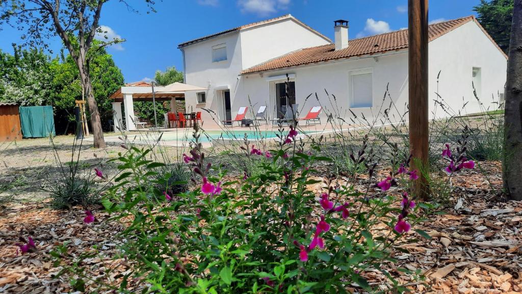 Villa Quatreal en Provence. Piscine chauffée photo 2
