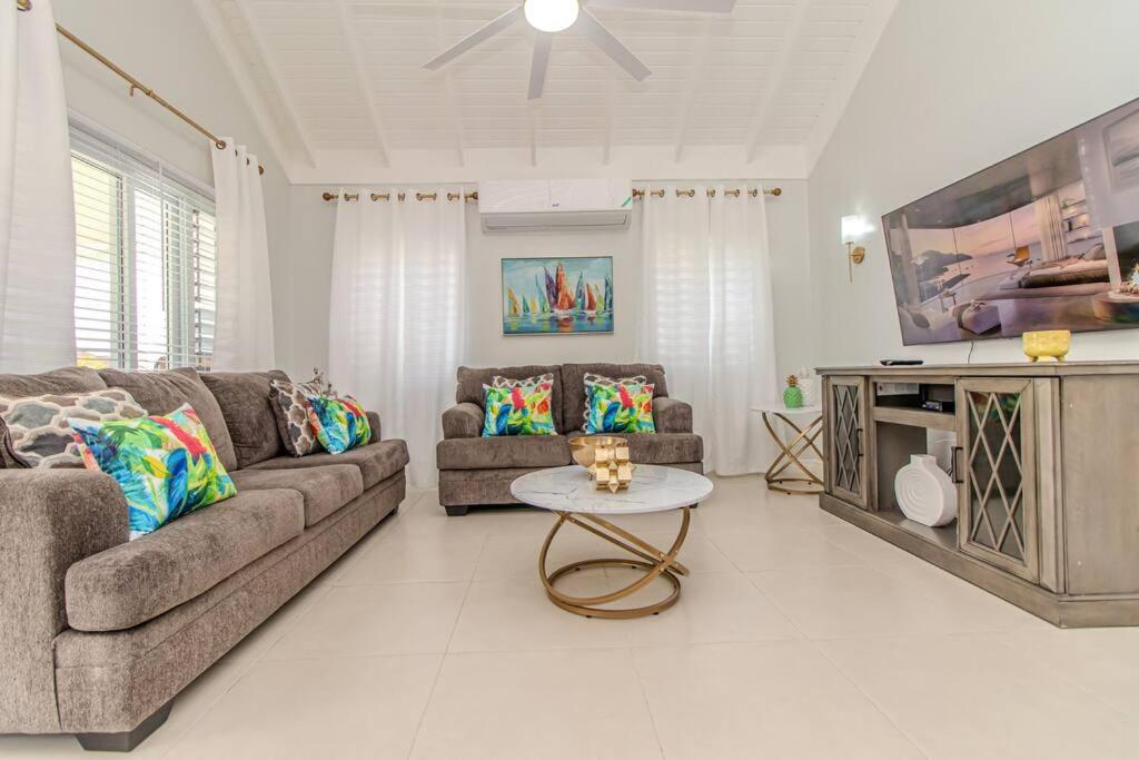 Ocean Blue Oasis Villa photo 2