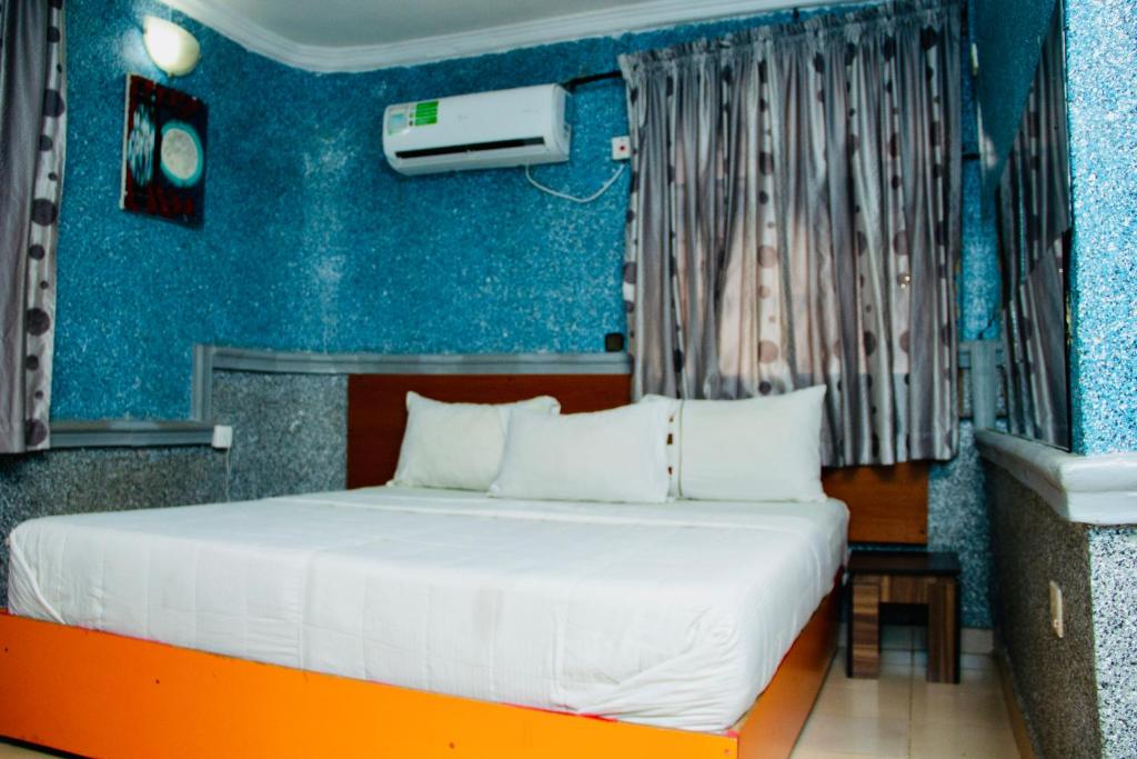 Double One Suites & Lodge photo 2