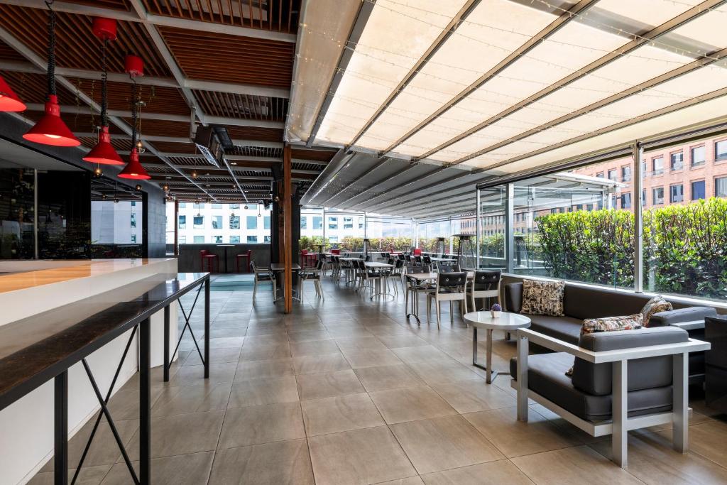 Hotel 100 Luxury Suites by Preferred photo 4