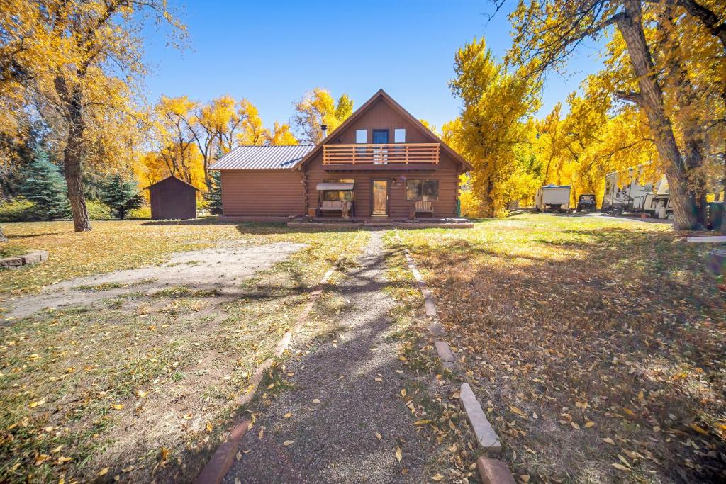 Brown Bear Cabin