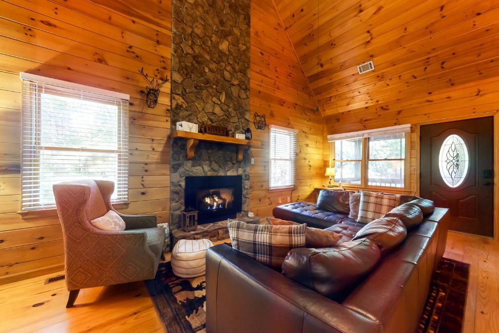 River's Creekside Cabin photo 4