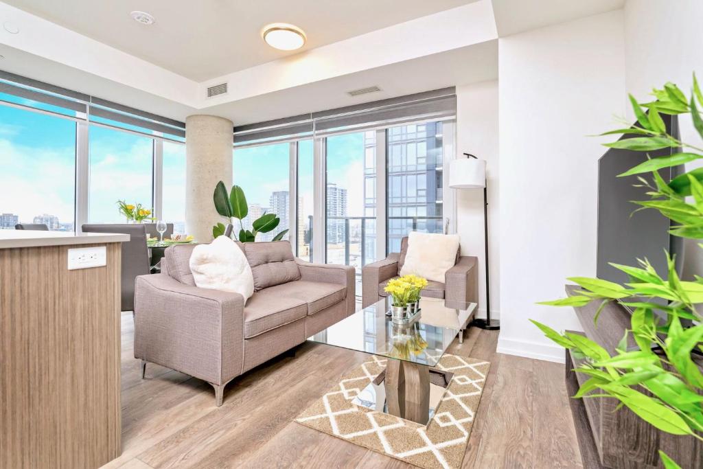 Brand New 1BR Condo - Balcony Amazing Views