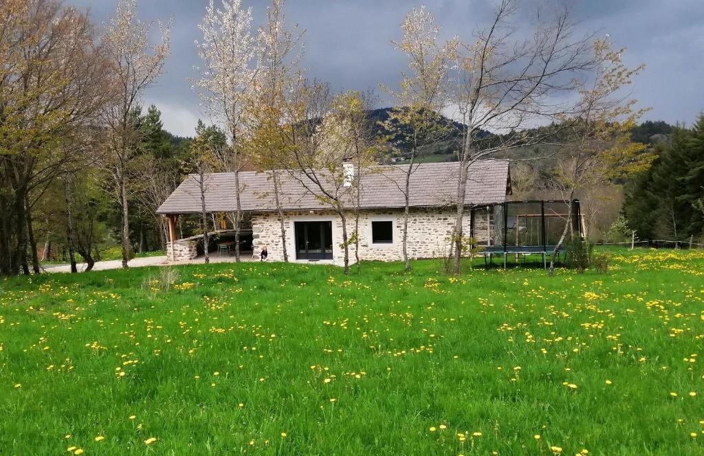 Le Refuge de Jorance et son spa privatif 5 places en pleine nature photo 1