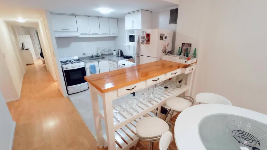Ultimate Luxury 2-Bedroom Retreat with Balconies and Amenities photo 4