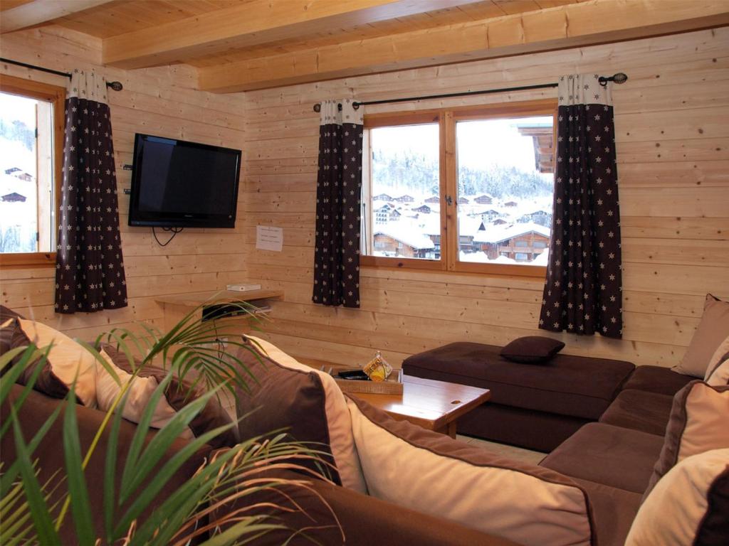Chalet Le Grand-Bornand, 6 pièces, 12 personnes - FR-1-467-44 photo 2