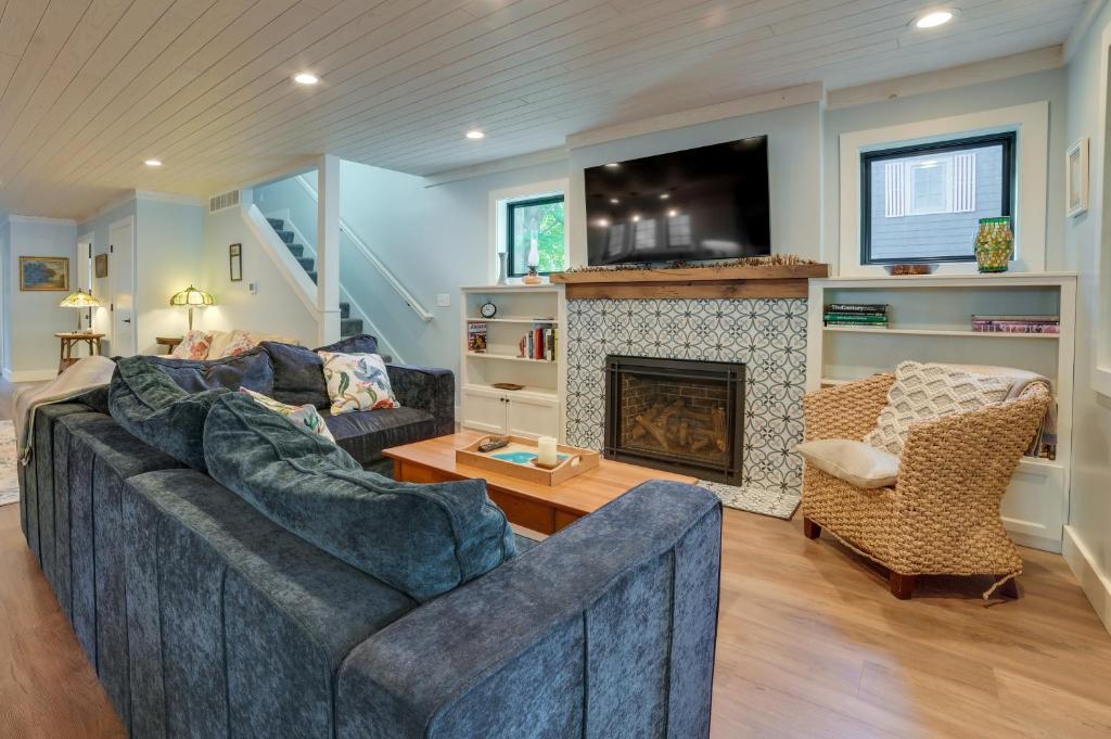 Higgins Lake Vacation Rental with Lake Views and Deck! photo 2