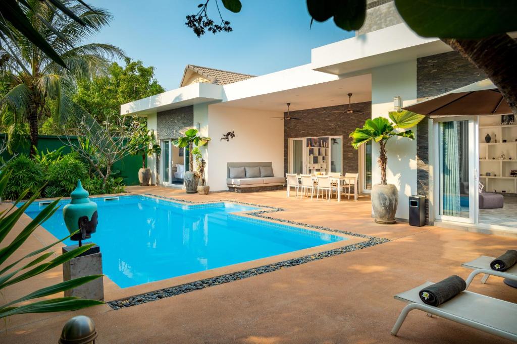 The Friendship Villa by Amatak photo 1