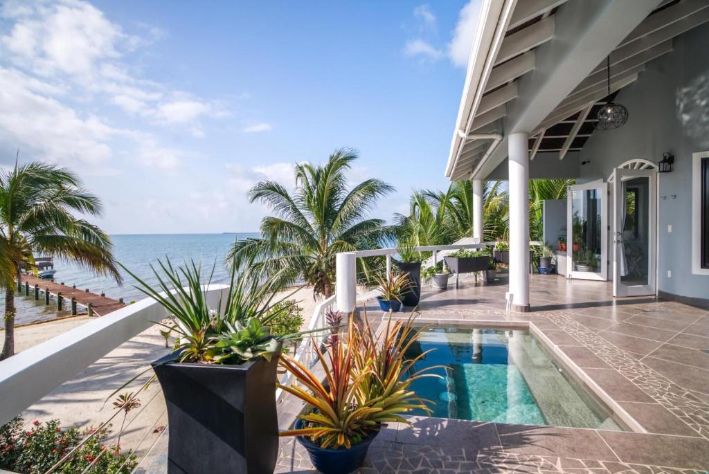 Kairos Villa - Luxury Ocean Front - 4 Bedrooms with 2 Private Pools & Beach photo 4