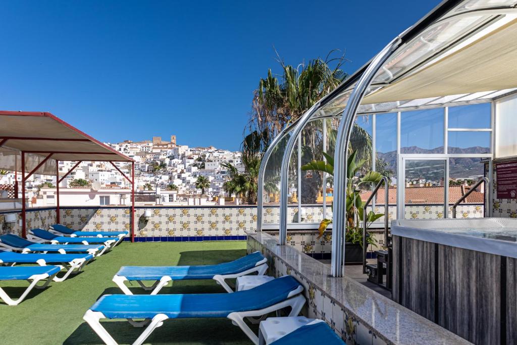 Apartamentos Avenida Tropical by Bossh! Apartments photo 2