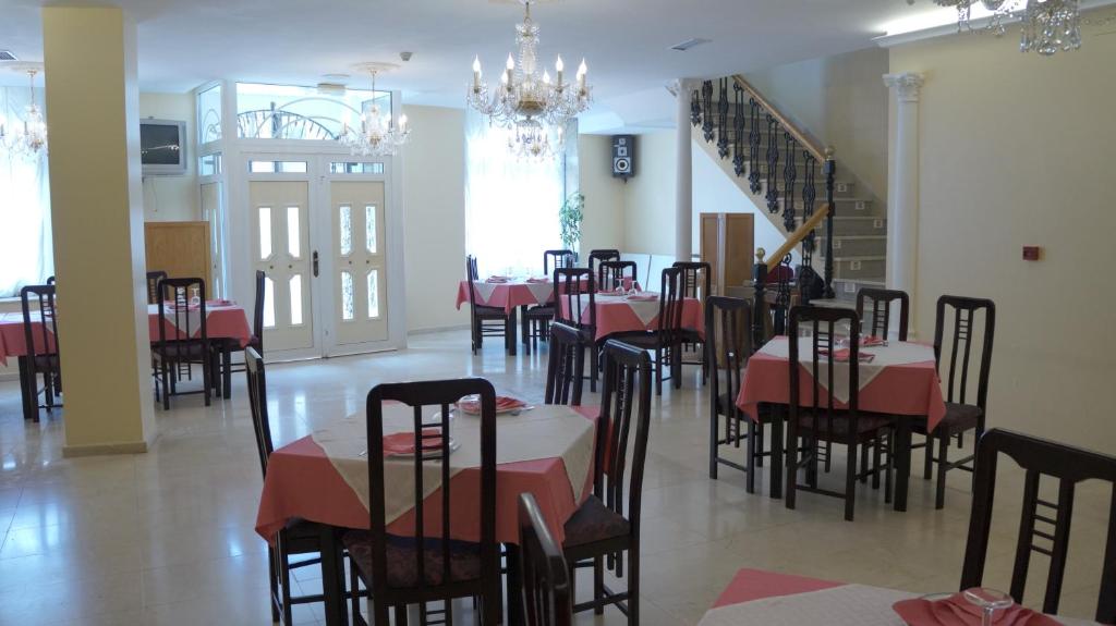 Hotel Larry photo 1