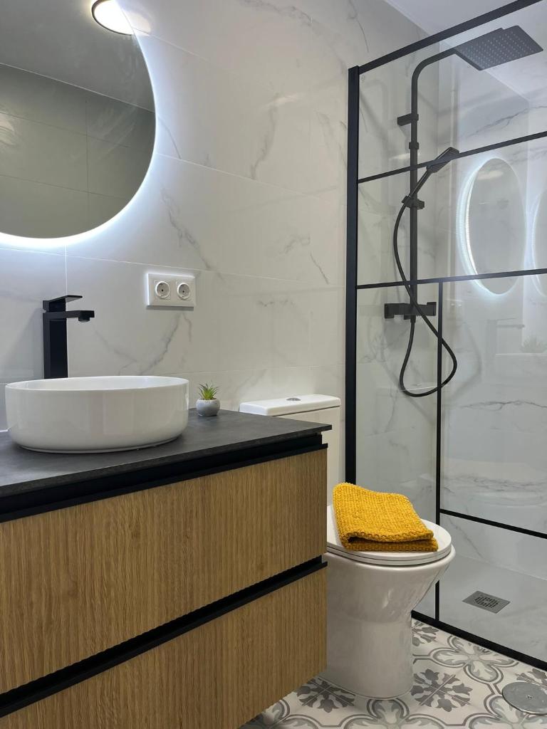 Casa Rodasa - 2 bedrooms, roof terrace, Airco, Front-terrace, Back-Patio, communal pool, etc photo 3