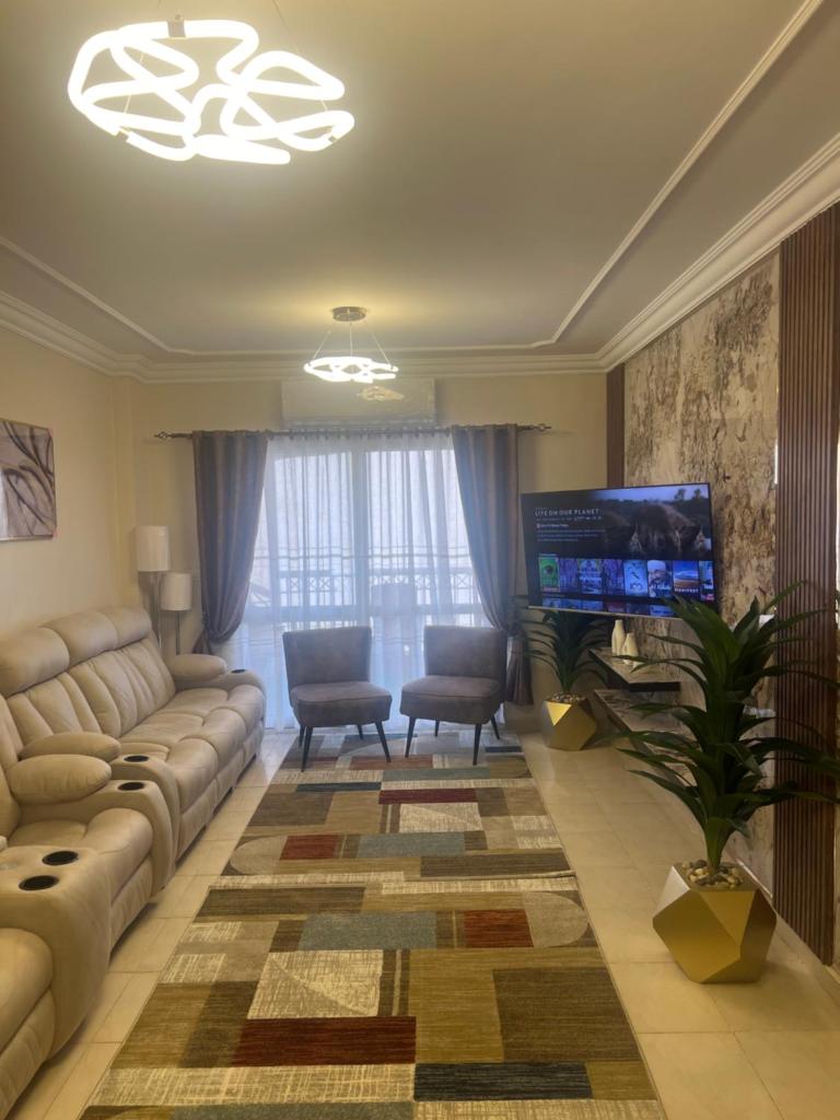 Luxurious VIP apartment in Madinaty furnished with high end hotel furniture photo 3