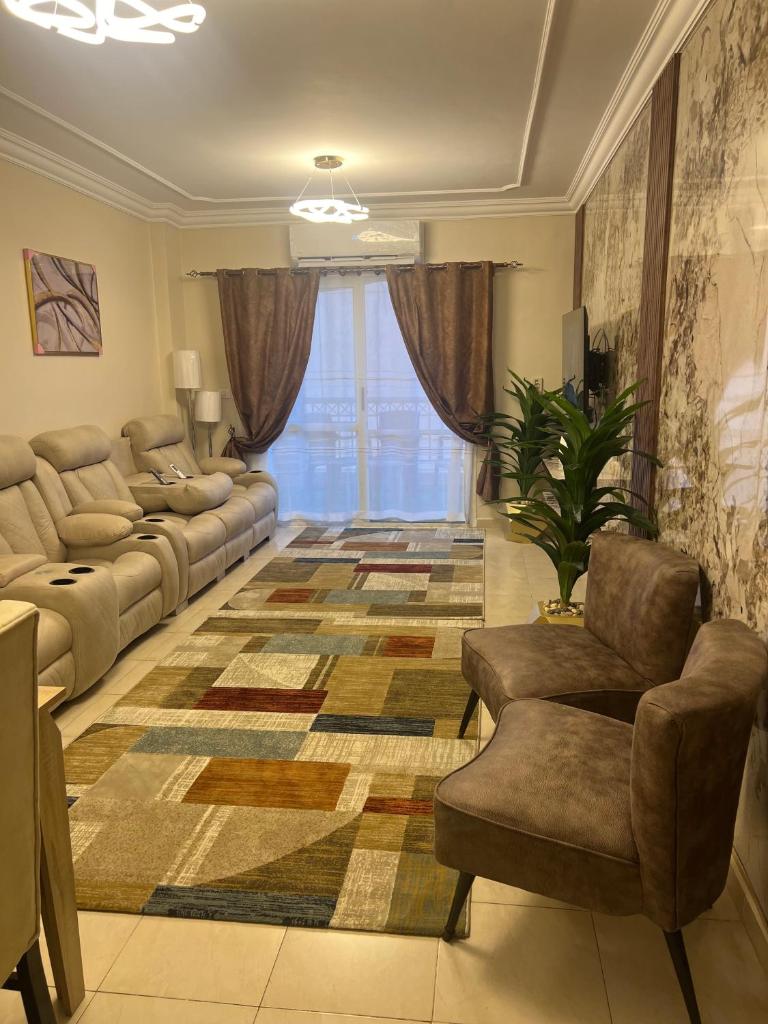 Luxurious VIP apartment in Madinaty furnished with high end hotel furniture photo 4