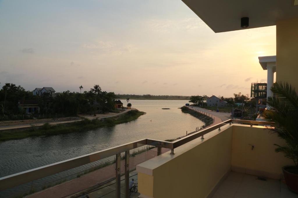 Đông Nguyễn Riverside Homestay