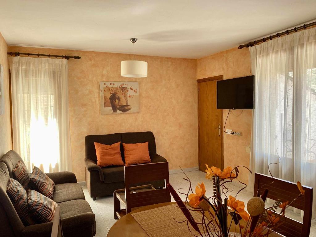 Casa Lola en Beceite rodeados de montañas y ríos