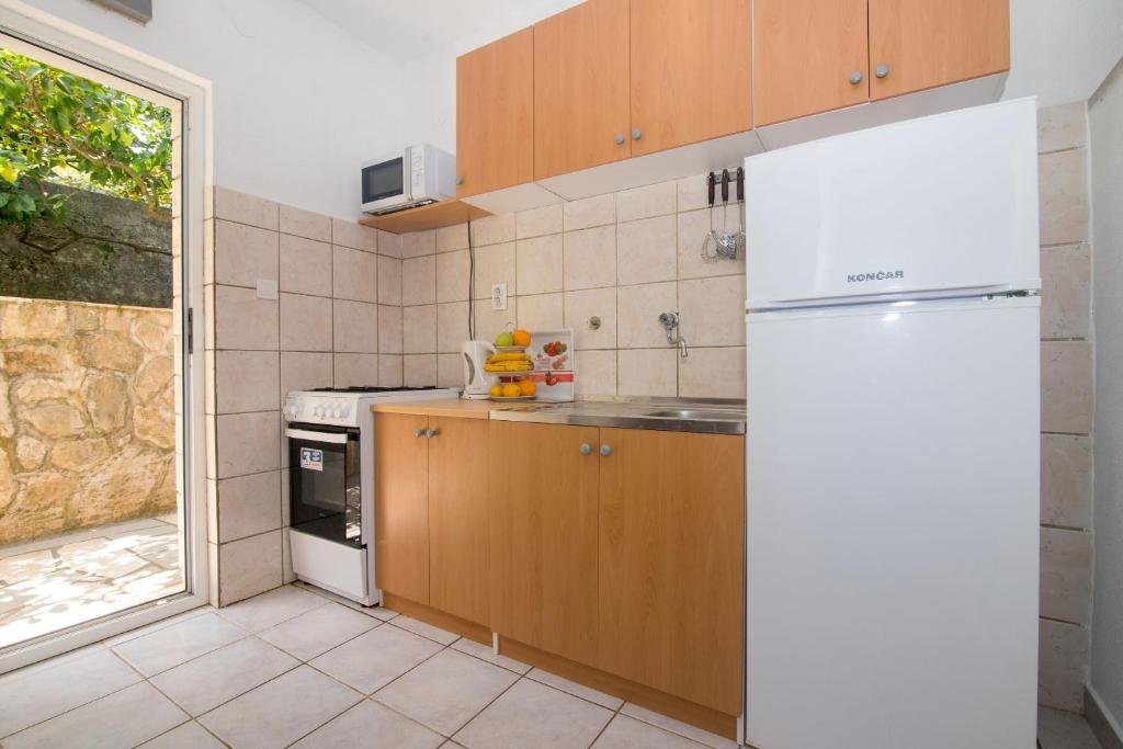 Apartments Jelena photo 4