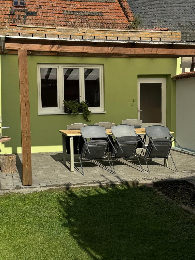 Samostatný dům se zahradou photo 2