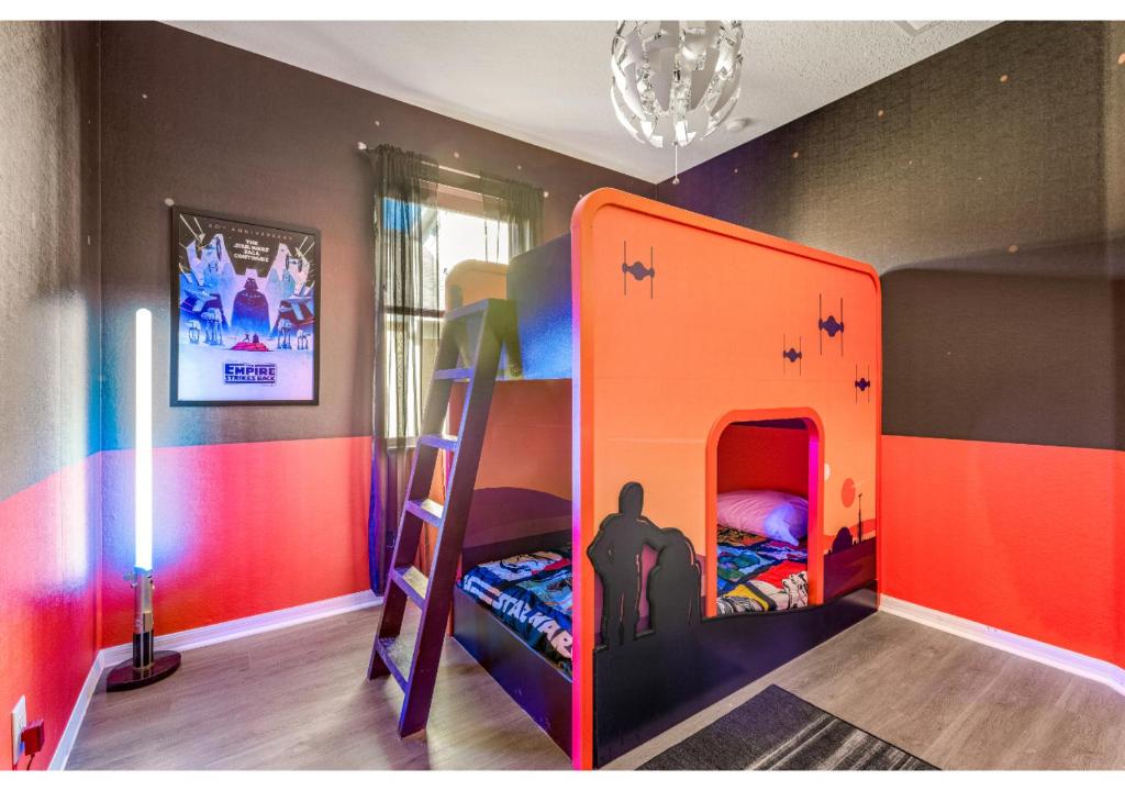 4BR Family Friendly Themed Pool Home Near Disney photo 1