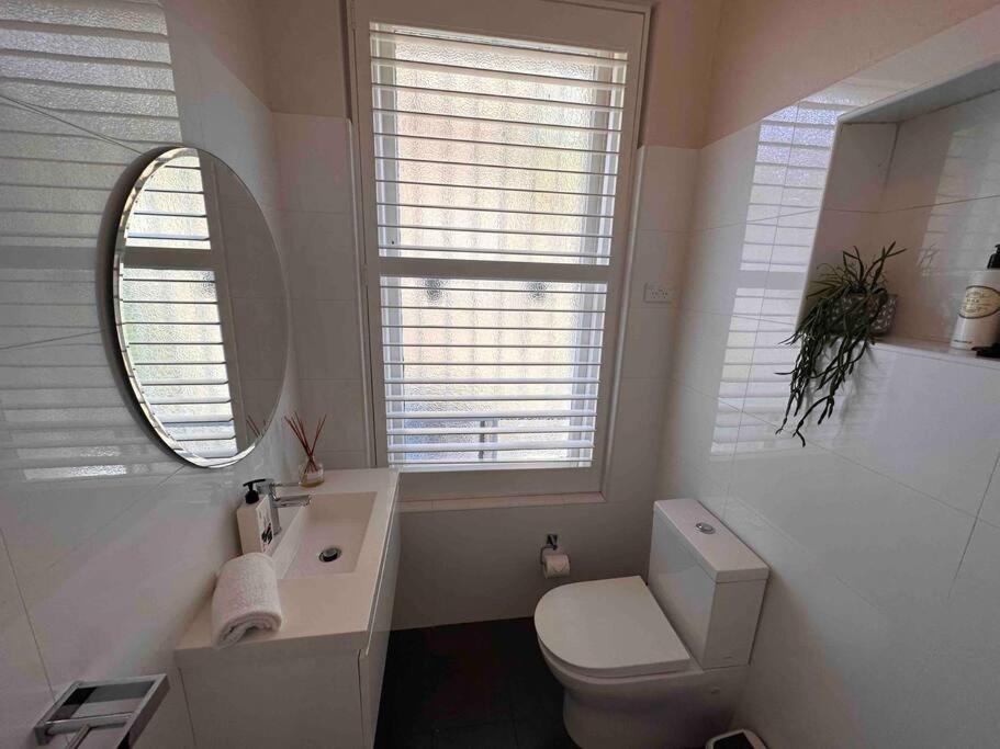 Waterfront Apartment in the Heart of Manly photo 2